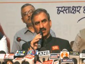 Congress launches “Vote Chor, Gaddi Chhod” signature campaign