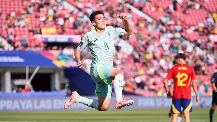 Mora vuelve a salvar a México