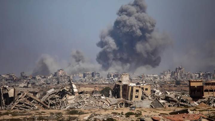 Netanyahu ordena atacar "objetivos terroristas" en la Franja de Gaza tras acusar a Hamás de violar el alto el fuego