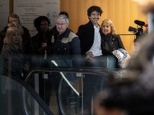 Brigitte Macron enfrenta juicio por ciberacoso y rumores transfóbicos