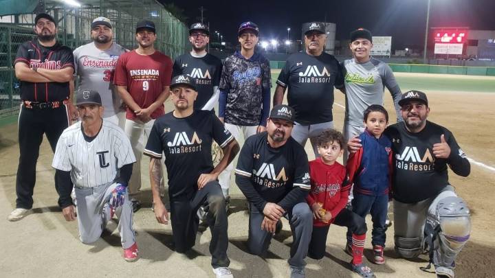 Ganan Villalobos Team y Zasos