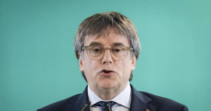 Los militantes de Junts arropan a Puigdemont y avalan la ruptura con Sánchez