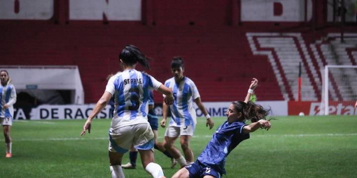 La selección argentina arrancó la Liga de Naciones femenina con una sonrisa: le ganó 3