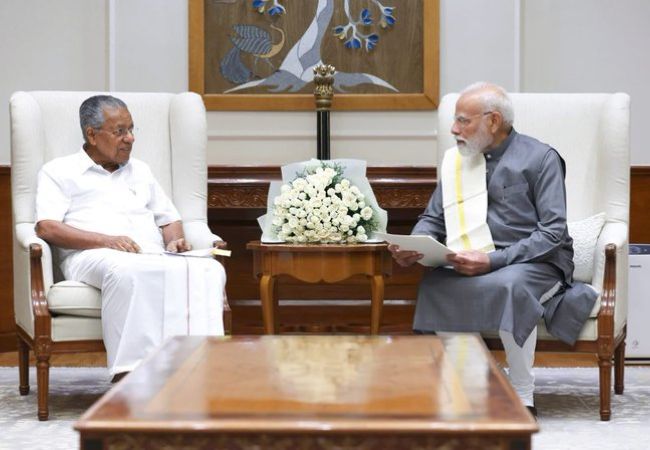 Kerala CM meets PM; seeks release of Rs 2,220 cr for Wayanad land...