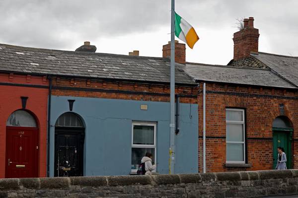 Right-Wing Activists Fill Dublin Streets With Irish Flags, Fuelling Immigration Debate