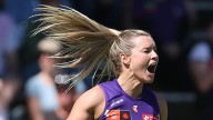 AFLW 2025: Fremantle keep finals hopes alive - just 