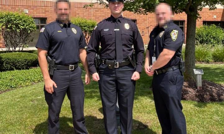 Inmigración detiene a un policía novato de Illinois acusándolo de ser un indocumentado