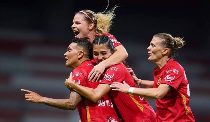 ¡Siete victorias seguidas! Toluca Femenil aplasta a Mazatlán, el peor equipo del torneo, para expandir su invicto