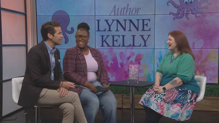 USA Today best-selling author Lynne Kelly releases new children’s novel ‘Three Blue Hearts’