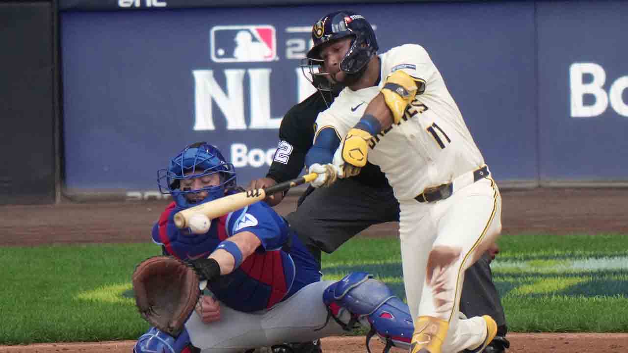 Brewers star outfielder Jackson Chourio leaves vs. Cubs with hamstring injury
