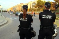 Heridos dos agentes de la Policía Local de Huesca al intentar frenar una pelea en un bar