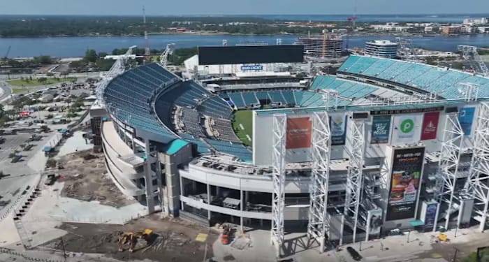 Fans urged to get to gates early for Florida-Georgia game because of EverBank Stadium construction