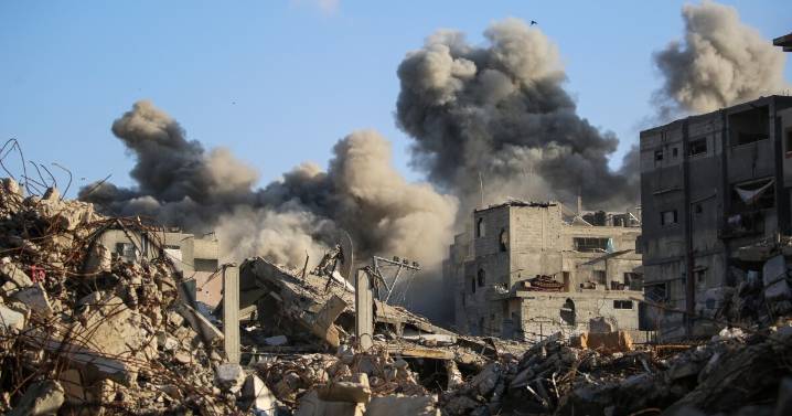 Gaza ceasefire deal violated. And, shutdown enters day 20 with no end in sight