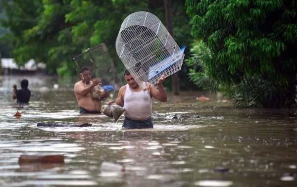 Suman 30 muertos por lluvias en el País