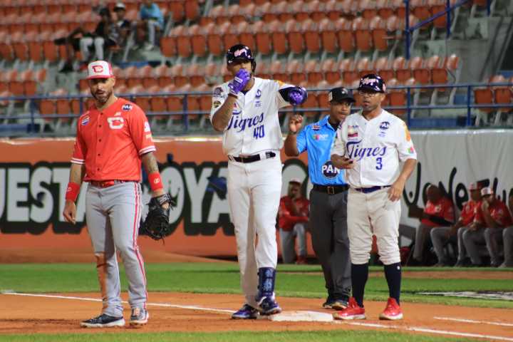 Tigres sigue invicto en casa