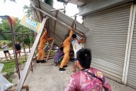 Powerful earthquake off southern Philippines kills 5 people, causes damages and tsunami evacuations