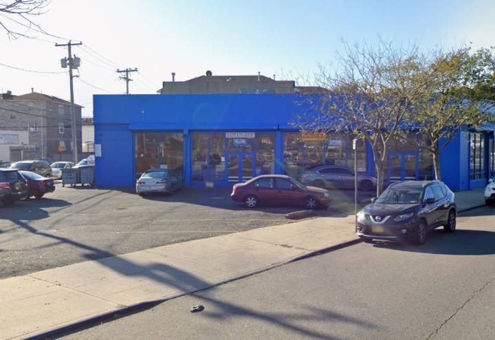 Mom of boy, 6, wandering Queens parking lot arrested for push