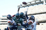 Eagles offense stalls after 'shooting ourselves in the foot' following initial spark