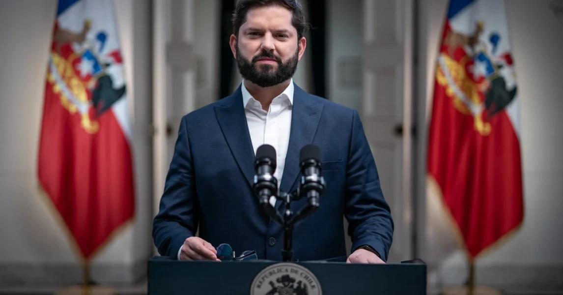 Boric entra de lleno al debate presidencial calificando recorte de 6 mil millones de Kast de "irresponsable e indeseable"