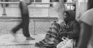 Sin hogar: Causas sistémicas y soluciones