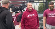 De Pere football coach inspiring players after 68 years on the sidelines