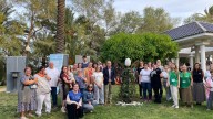Lazos en Alicante para recordar a los bebés que partieron demasiado pronto
