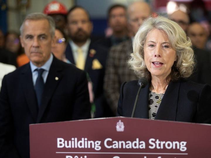 Carney defends salary of CEOs of new federal agencies