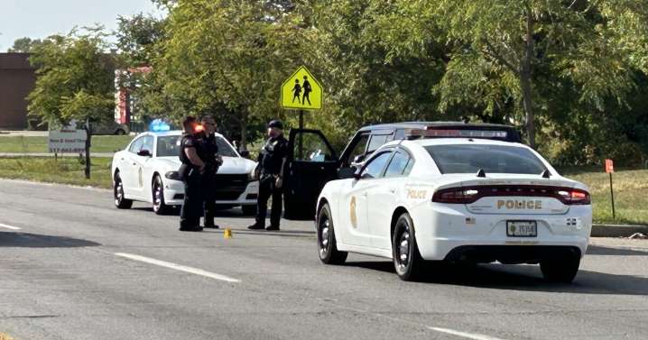 IMPD: Critical shooting on southeast side of Indianapolis, one person detained