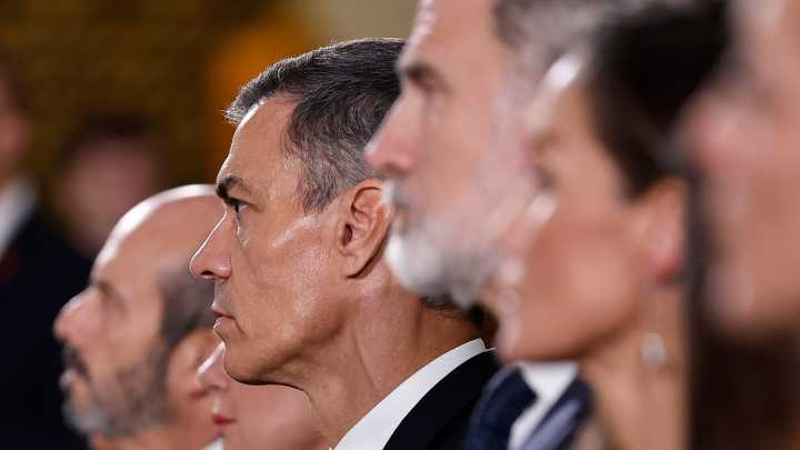 Las víctimas de la Dana reprochan a Sánchez su huida de Paiporta: "Saliste corriendo como un galgo"