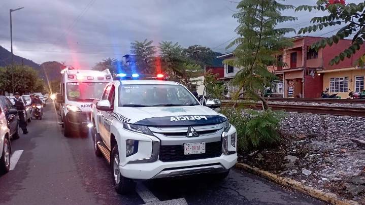 Reportan explosión por fuga de gas en una vivienda de la colonia Pradera, en Orizaba