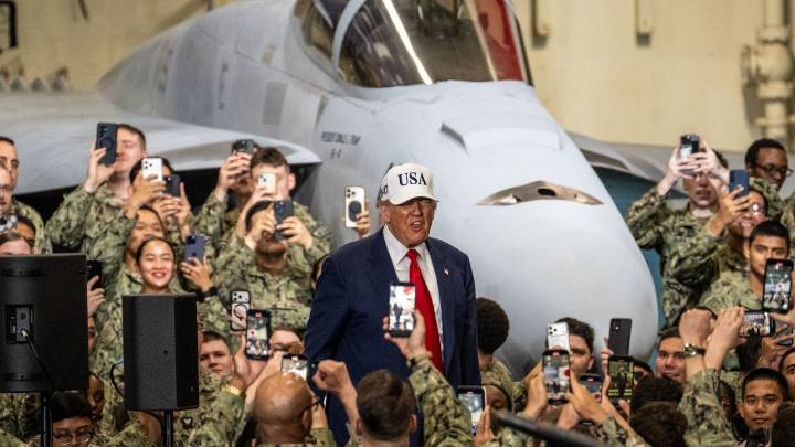 "No hay ninguna Armada que se le acerque": Casa Blanca comparte cinematográfico video en el que muestra su poderío militar durante visita internacional de Trump