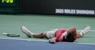 Djokovic overcomes fatigue and humidity to reach Shanghai quarterfinals