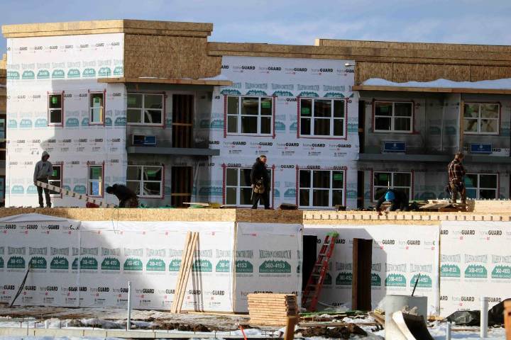 Labor market worsens, even without federal jobs report