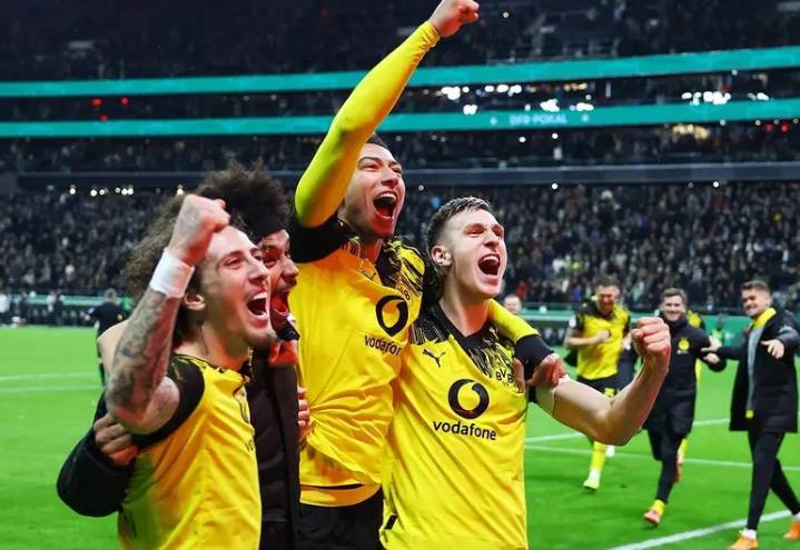 Dortmund avanza en penales ante el Eintracht Frankfurt