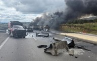 Explosión de pipa con diésel en la carretera México