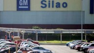 General Motors Silao confirma paro parcial por bloqueos carreteros