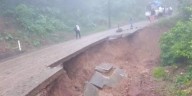 Se desmorona la nueva carretera artesanal en Valle Nacional tras intensas lluvias