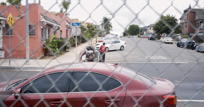 City leaders give update on clearing homeless encampments near freeways