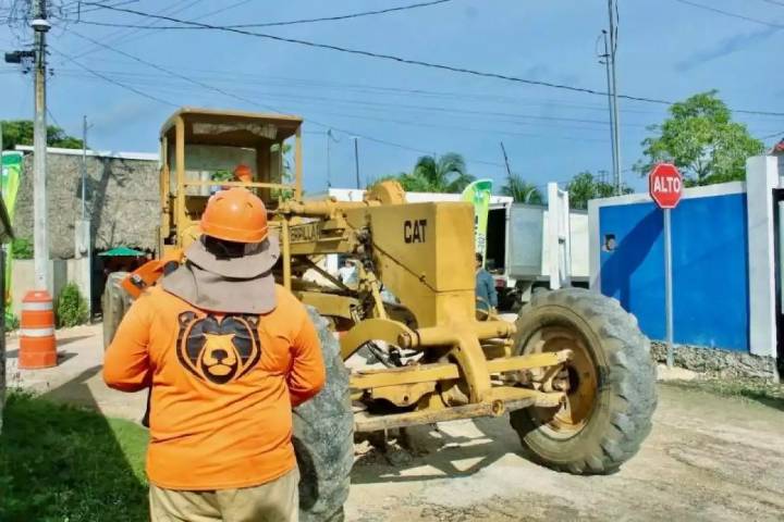 Inician obras de reconstrucción y conservación de calles en Kinchil y Cantamayec