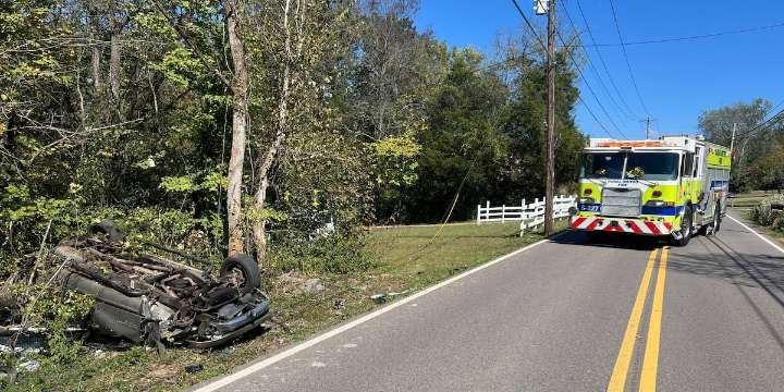 1 seriously injured after being ejected in rollover crash in Knox County