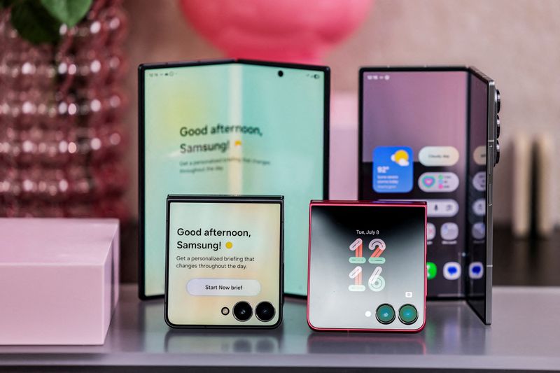 Samsung sees strong chip market after third