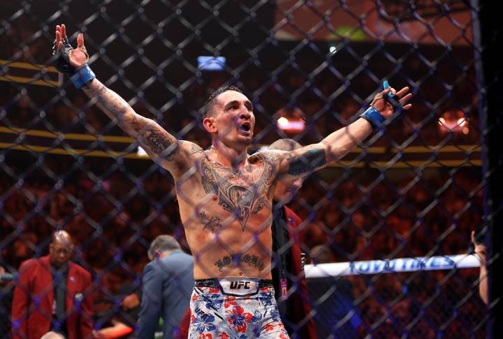 Deadspin | Max Holloway: Charles Oliveira rematch 'the fight I want'