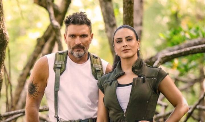 Julián Gil y Valeria Marín cambian su luna de miel por la aventura de “El Conquistador”