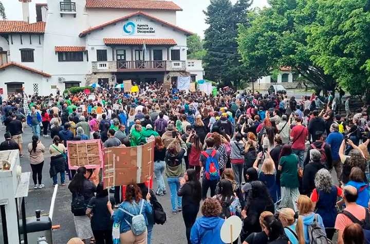 Discapacidad: fuerte protesta e intento de toma de la sede de Belgrano de la ANDIS