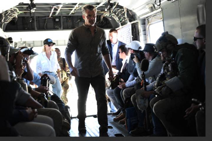 EE.UU. mata a 14 presuntos narcos en ataques contra lanchas en el Pacífico; México coordina rescate del único sobreviviente