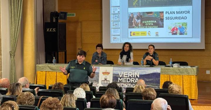 Os maiores de Verín aprenden a evitar estafas e roubos