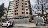 Un obrero cayó del décimo piso por el hueco del ascensor
