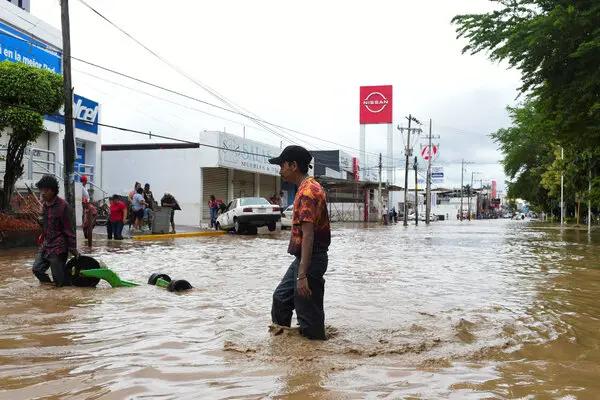 México reporta 64 muertos y 65 desaparecidos tras lluvias torrenciales