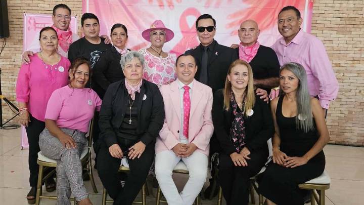 Compromiso y solidaridad con mujeres que padecen cáncer: Juan Bernal