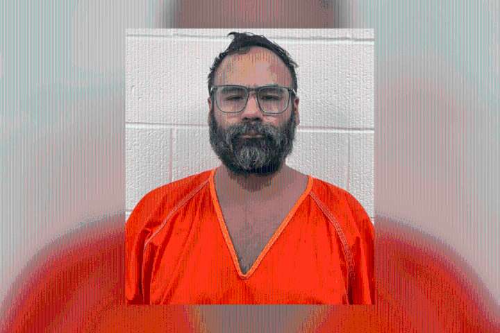 Man arrested after fleeing Cherokee County child pornography investigation